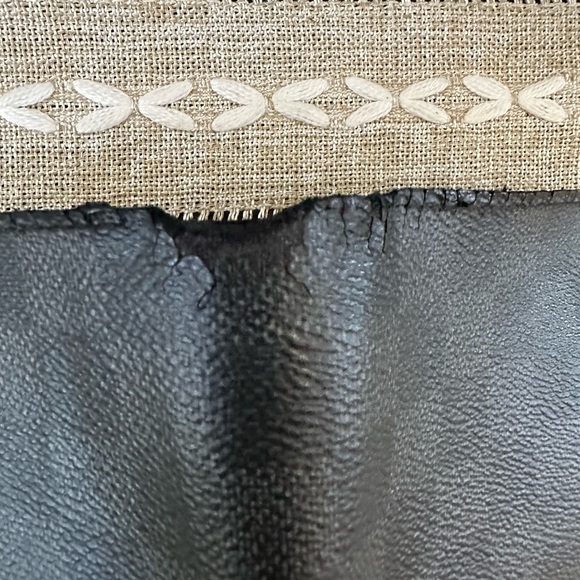 LOUIS VUITTON
Damier Graphite Slender Wallet - Picture 7 of 17